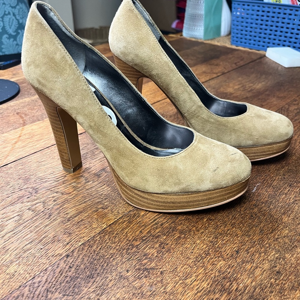 Nine West Tan Suede Chunky Heel Wood Platform size 8 excellent condition